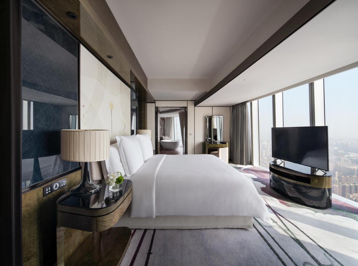 Four Seasons Hotel Guangzhou Exterior foto